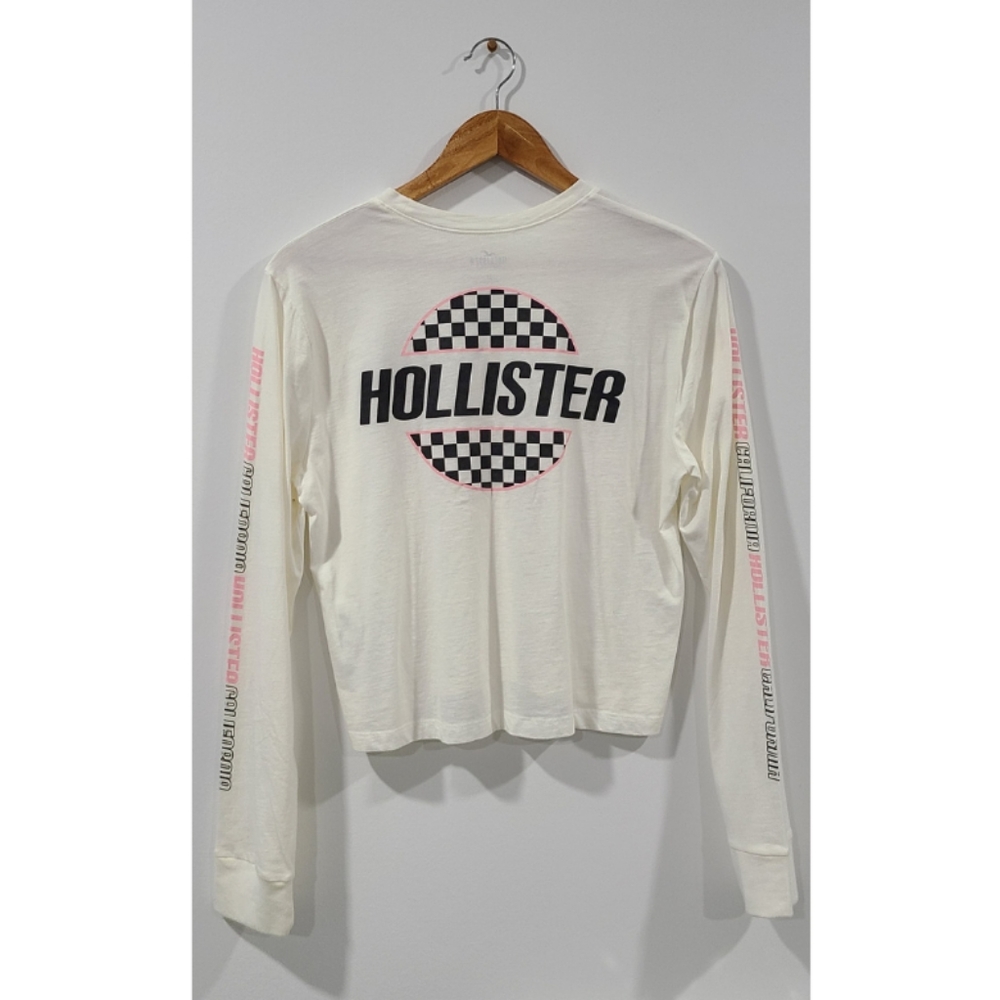 Hollister Cropped Long Sleeve T-Shirt